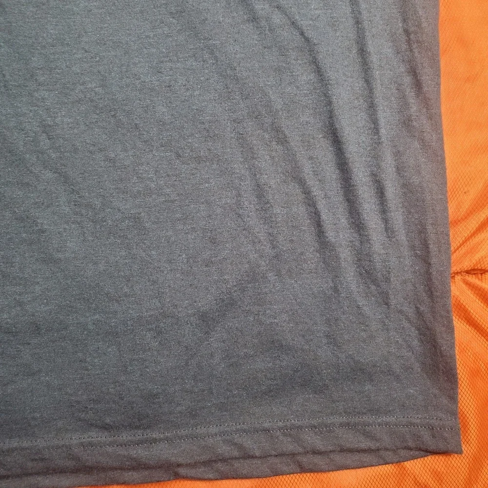 NWT RVCA Peace‎ Bones Knuckles Men's Small Short Sleeve T-Shirt Grey MSRP: $30